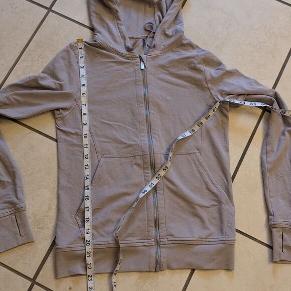 Lululemon Press Pause Jacket Light Lavender Purple Grey Terry Size 6 - Picture 8 of 13